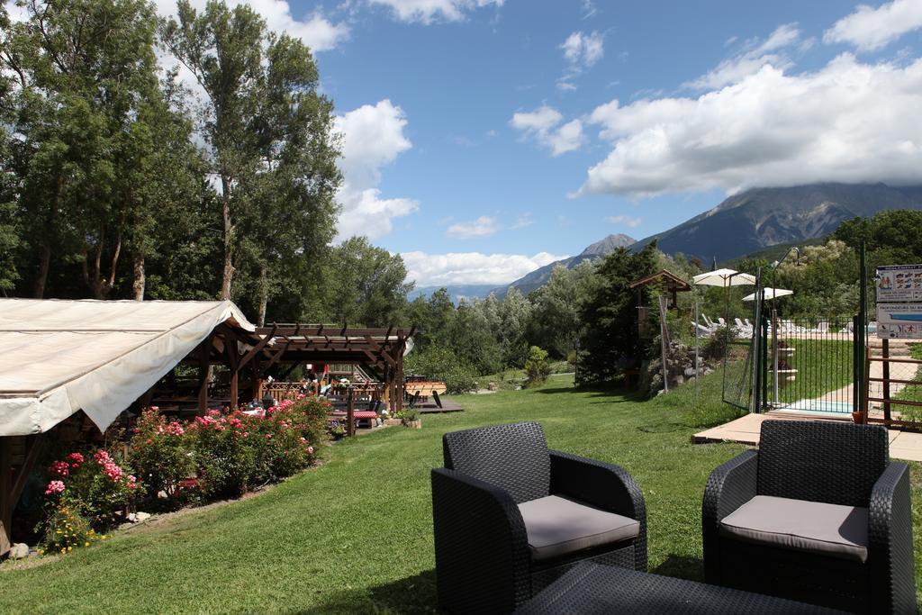 Camping-Hotel De Plein Air Les 2 Bois Baratier Екстер'єр фото